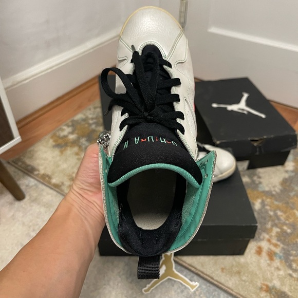 Youth Size 7.5 (Euro Sz 40.5) Jordan 7 Retro GS Sneakers Verde/White/Red/Green - Picture 14 of 16